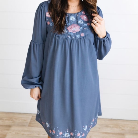 BNWT Floral Embroidered Babydoll Dress - Picture 2 of 6